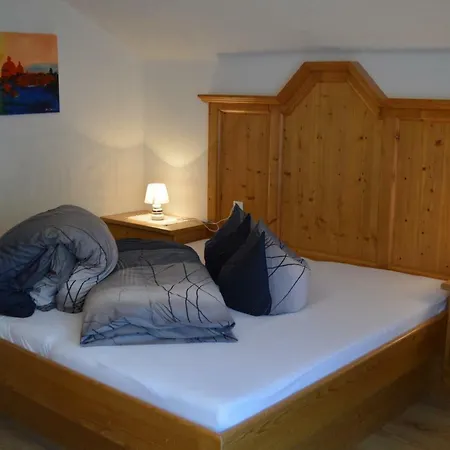 Tiefenbrunn Apartament *